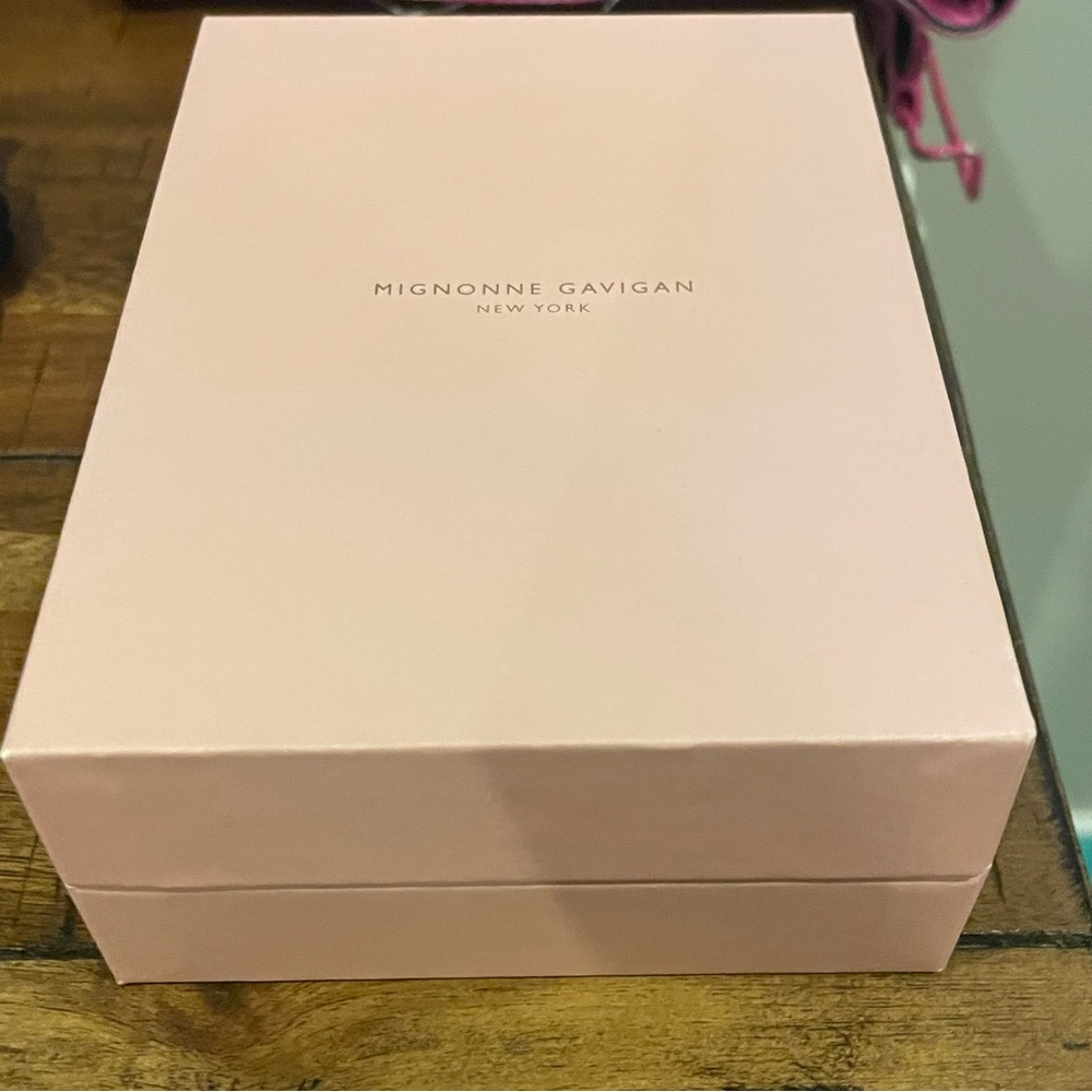 BRAND NEW IN BOX Mignonne Gavigan Kira double statement earrings in white 🤍 - Picture 2 of 8